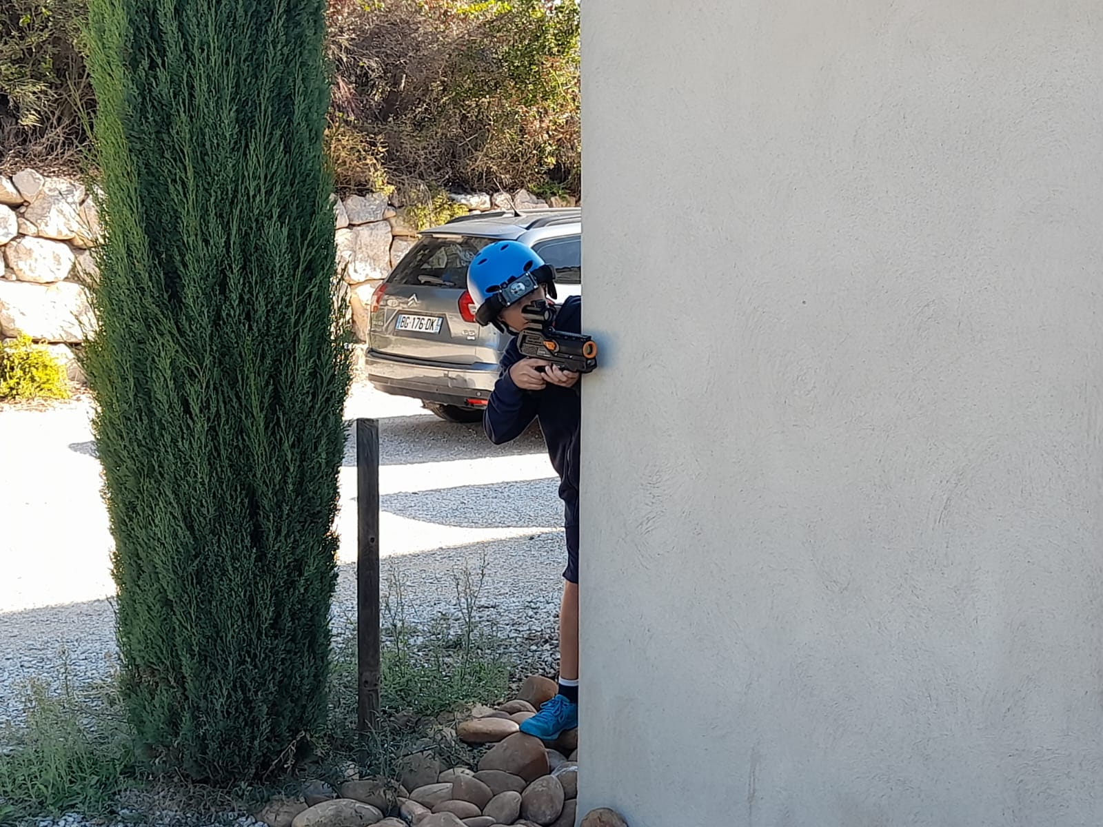 laser game en extérieur pour fêter un anniversaire chez soi